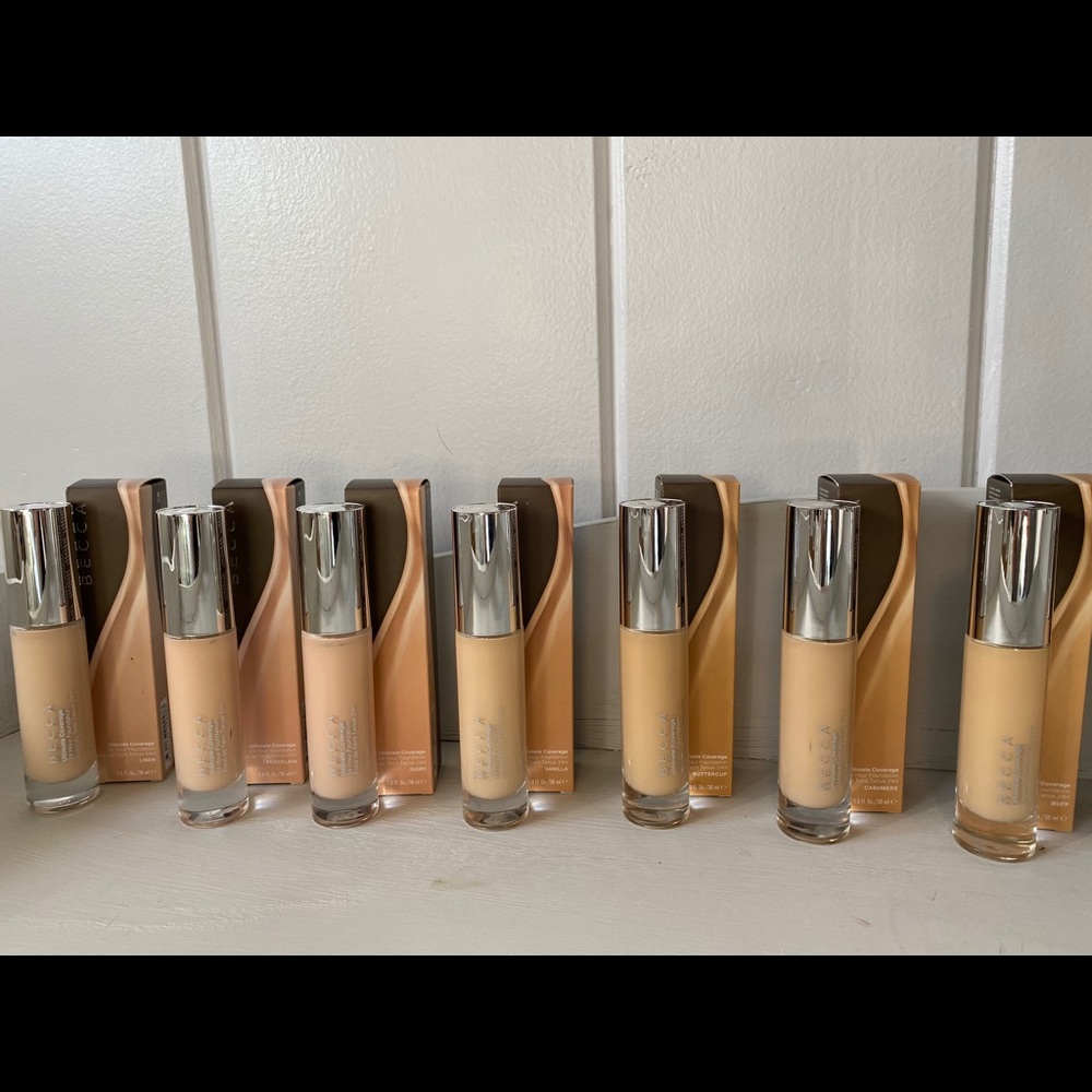 🆕BECCA Porcelain Ultimate Coverage Foundation - Picture 6 of 6